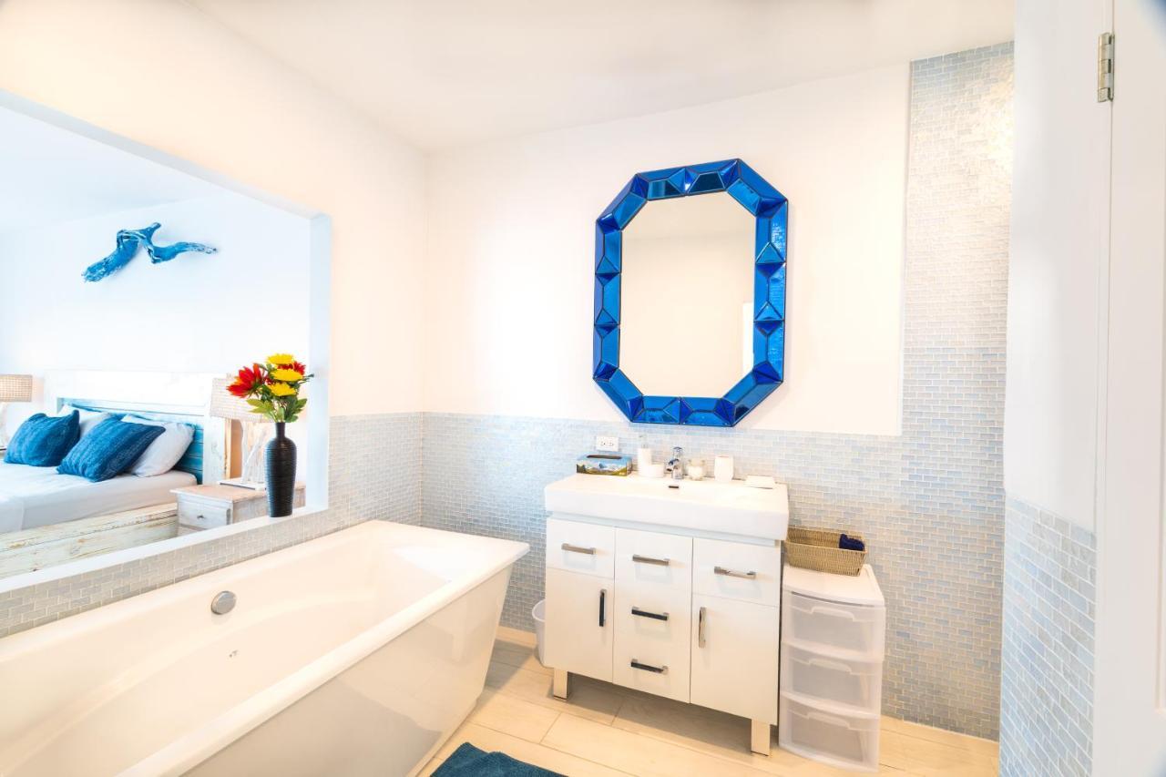 Caprice 9 - Oceanfront Villa - Gated Community With Pool Nassau Esterno foto